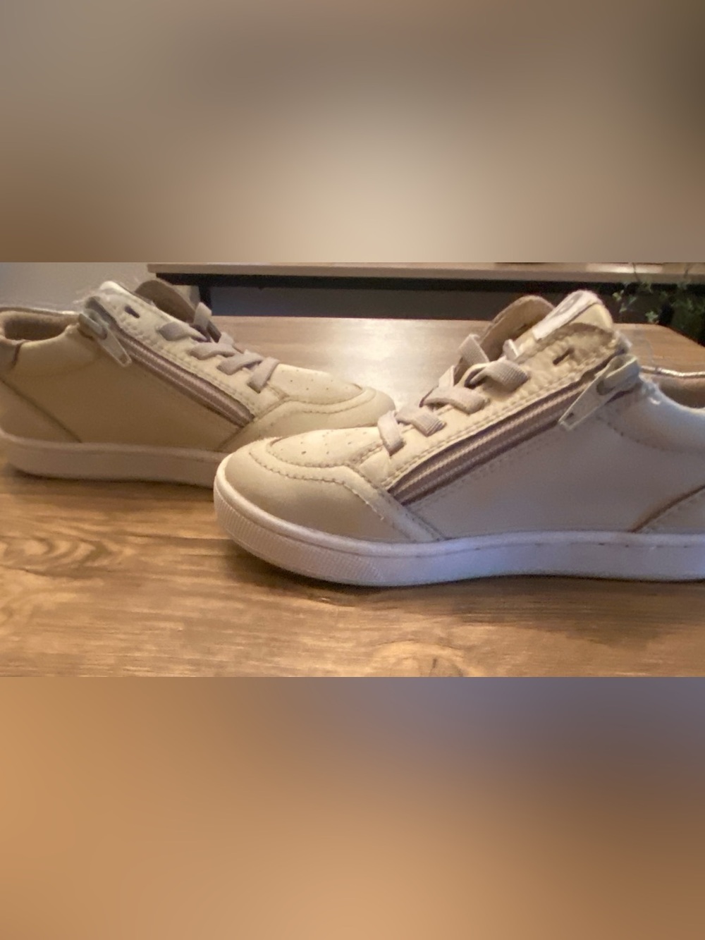 Old Soles Kids Beige/Cream Leather Double Side Zip Sneakers EUC Size 11.5 EUC